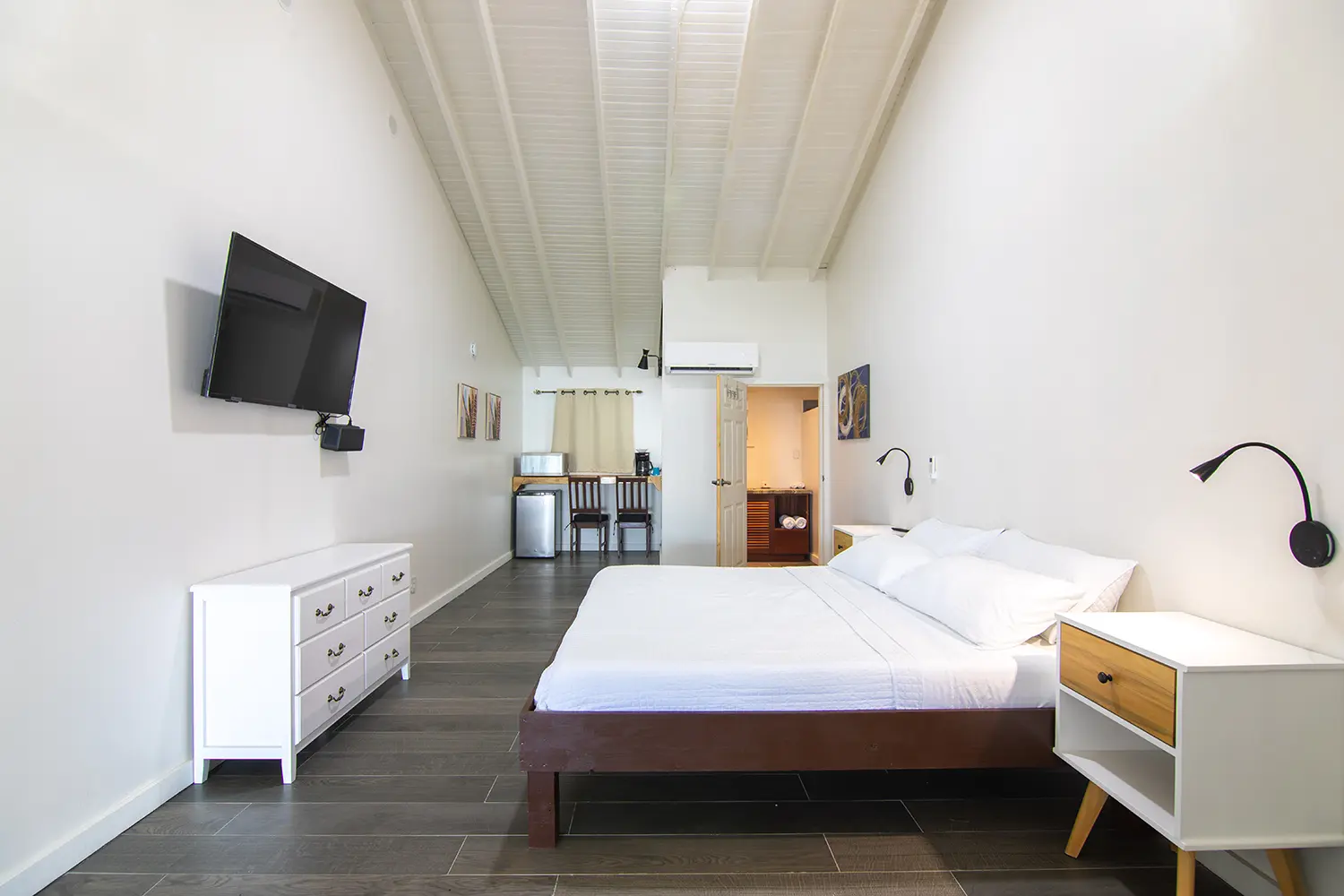 Private Room - Image 2